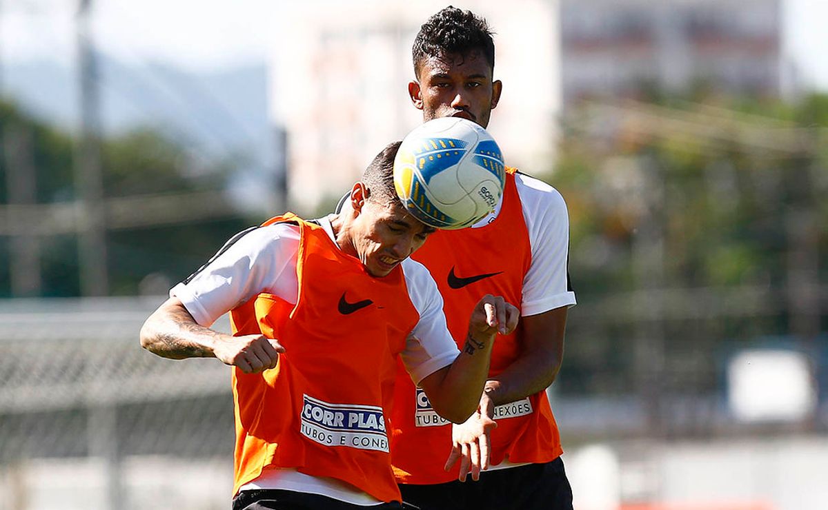 pedro martins toma a frente e santos tem interesse em 'repatriar' zagueiro jubal, do auxerre fra