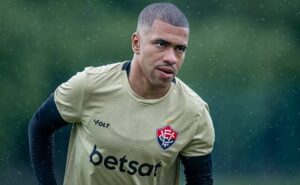 após confusão com vitória, grêmio segue confiante em contratação de lucas esteves 