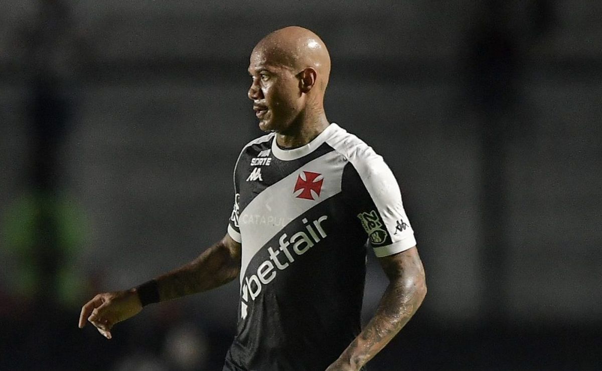 zé gabriel é alvo de críticas em primeiro jogo do vasco e torcedores não perdoam: "nunca mais"