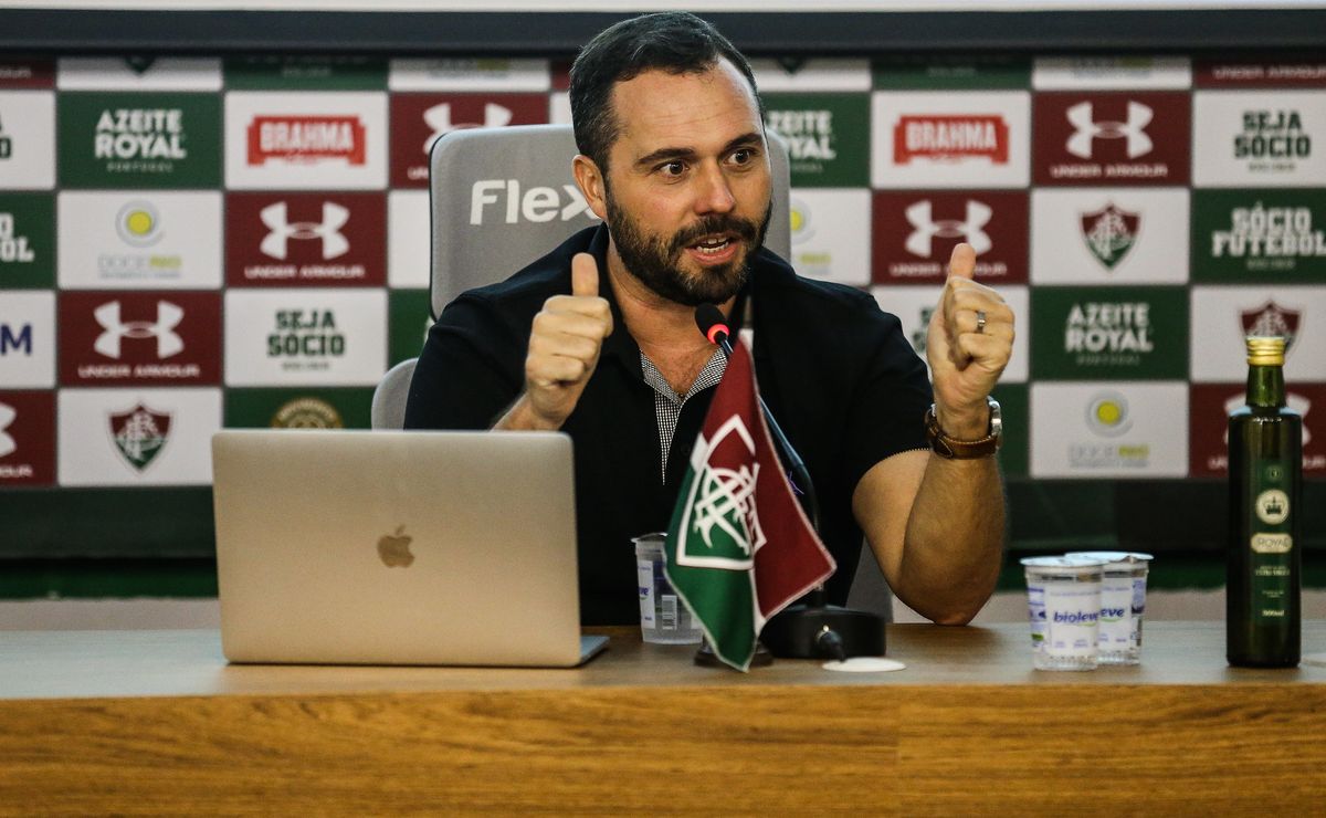 mário bittencourt não para em cannobio e quer contratar o atacante rony para o fluminense