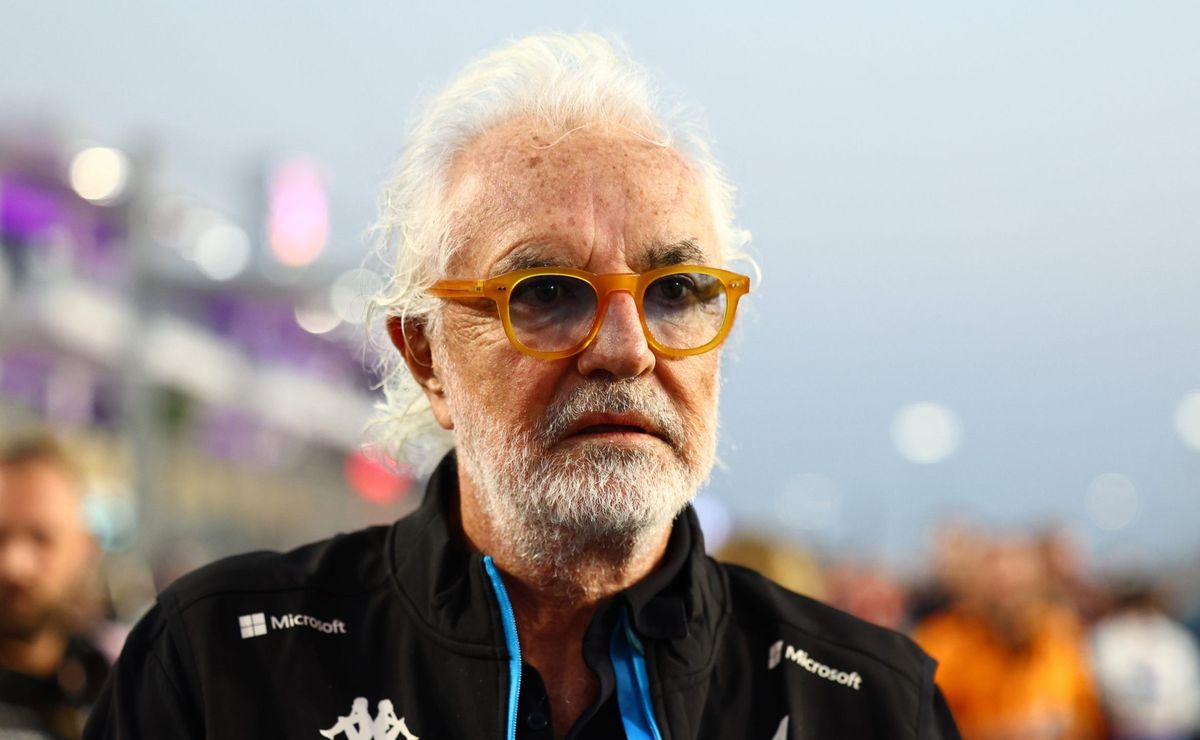 briatore diz que hamilton na ferrari é ótimo para f1, mas diz que não o contrataria