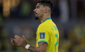 tostão sugere a dorival júnior a entrada de lucas paquetá como centroavante na seleção brasileira