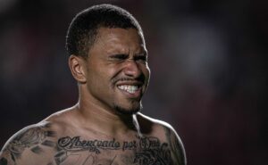 presidente do vitória alfineta o grêmio em negociação com por lucas esteves: “agradecer