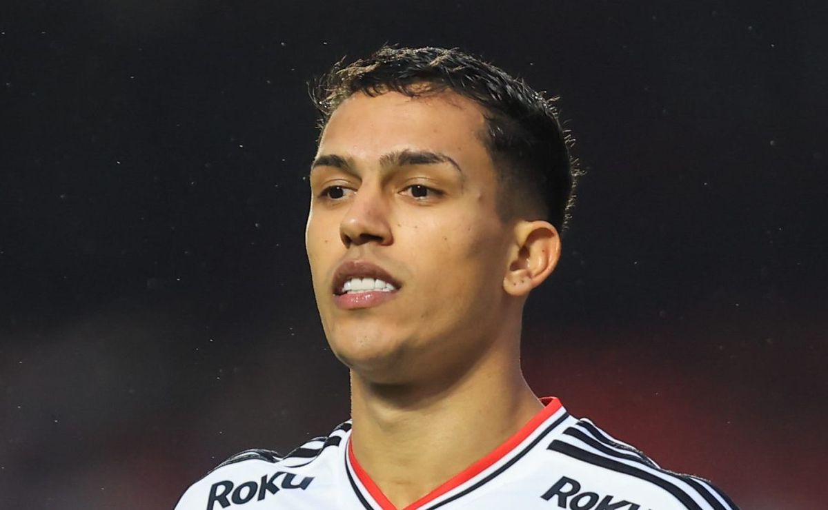 torcida do são paulo critica igor vinícius em amistoso com flamengo: "não merece uma renovação"