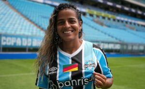 brenda woch, novo reforço do grêmio projeta grande temporada e revela: “estou muito feliz”