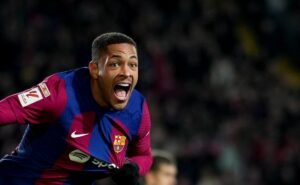 fifa não impede transferência de vitor roque ao palmeiras e barcelona busca destravar negociação