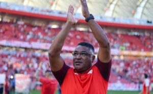 roger machado aguarda por dois reforços de seleção para fechar elenco do internacional