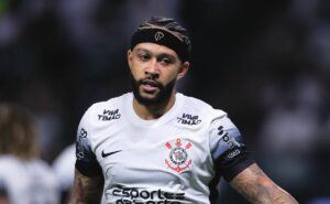 emiliano díaz manda a real sobre condição de memphis depay após palmeiras x corinthians: “correu bem”