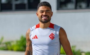 torcida do inter vibra com retorno de tabata antes da semifinal do gauchão: “batatinha voltou!”