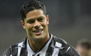 hulk faz aviso e manda recado para gabigol após cruzeiro x atlético mg: “eu acho”