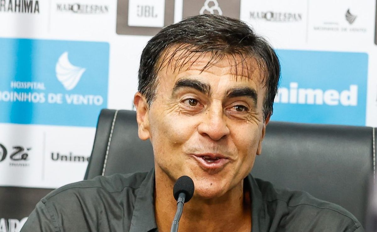 quinteros pede mais reforços e grêmio busca fechar com rodrigão, do zenit, e um centroavante