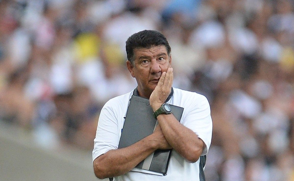 joel santana critica posicionamento adotado por neymar no santos pelo paulistão 