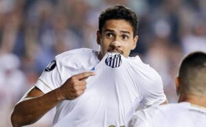 lucas veríssimo de volta ao santos tem aprovação dos torcedores na web: “chega e joga”