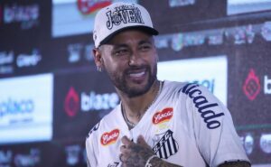 neymar faz postagem carinhosa para juninho, filho de robinho: “cuidarei de você”