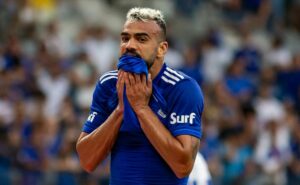 fabrício bruno fala sobre a chegada do novo técnico à toca da raposa: “muito bem recebido”