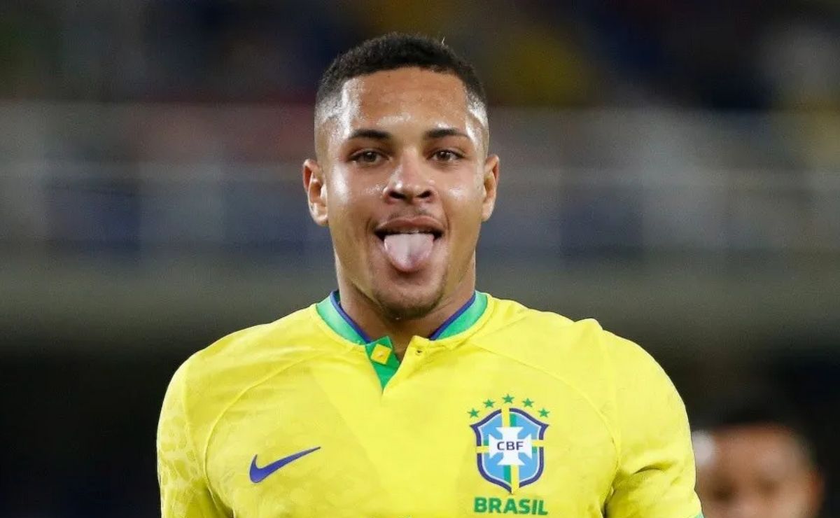 vitor roque contratado pelo palmeiras avança para acontecer por r$ 162 milhões, informa pvc