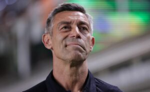 após liberação, pedro caixinha tem reforço garantido para o ataque do santos