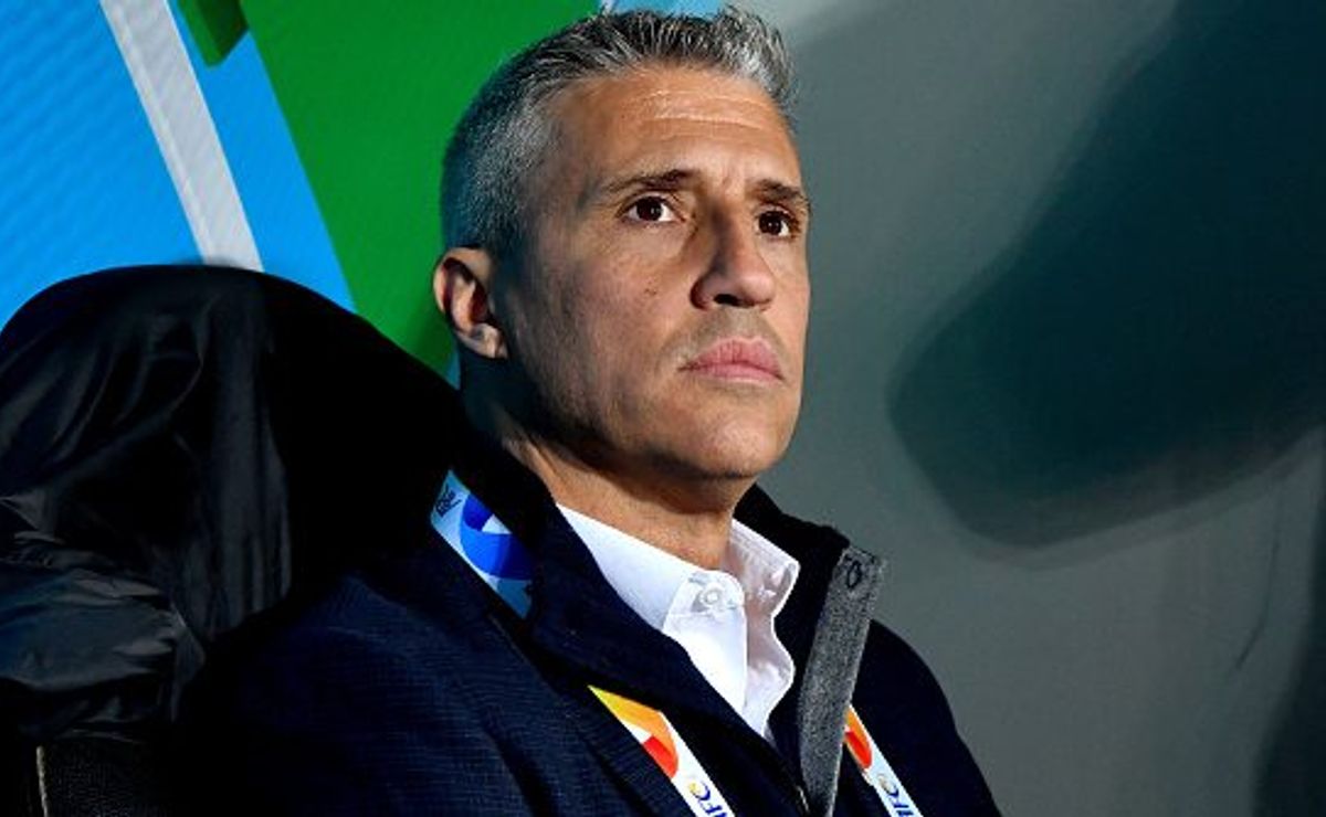 crespo contratado pelo são paulo no lugar de zubeldía é descartado por não ser considerado capaz