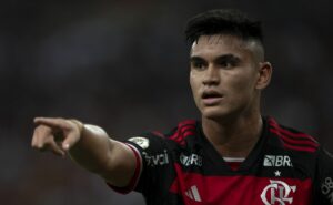 saída de alcaraz do flamengo sofre reviravolta e boto revela que argentino pediu para deixar o rubro negro