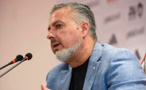 josé boto concretiza venda de meio campista no flamengo e negociação é concluída