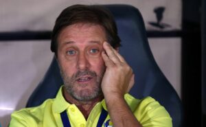 botafogo se reúne e abre conversas pelo técnico português pedro martins, do al gharafa