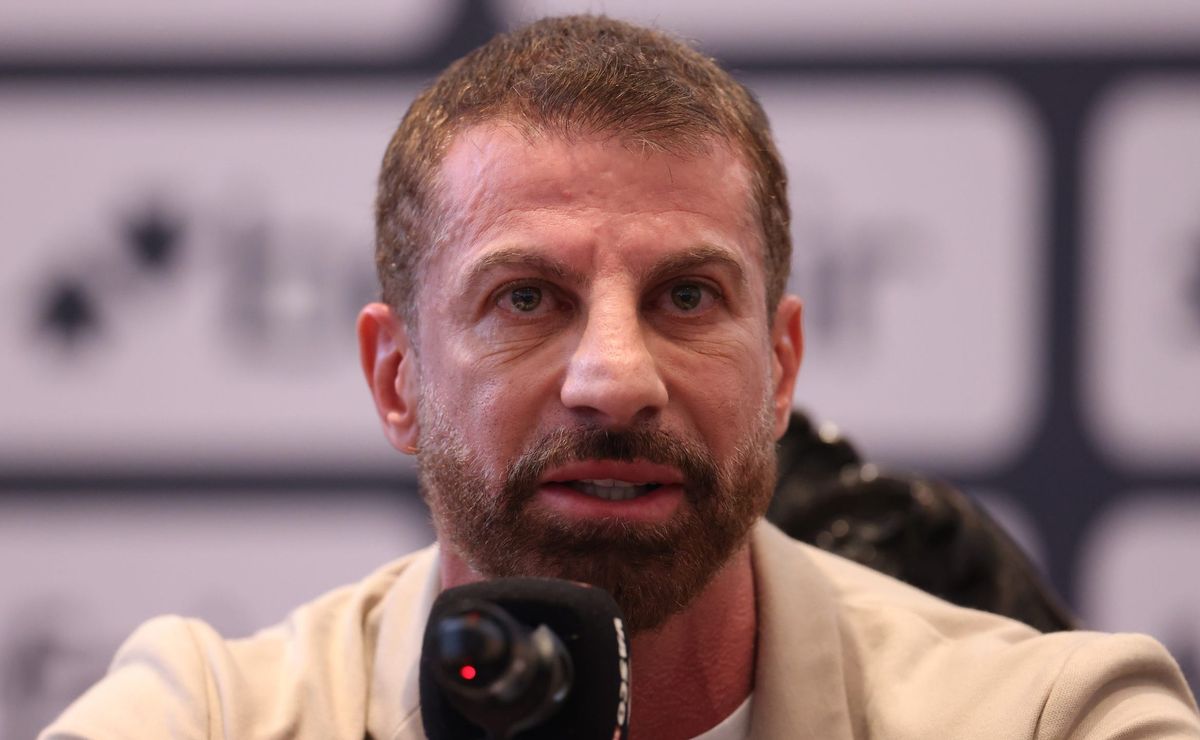 erik busca rescisão contratual com clube japonês após ouvir proposta do vasco de pedrinho 