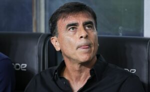 quinteros não passa despercebido no grêmio e torcida exalta mudança de ‘renegado’: “uma seleção”