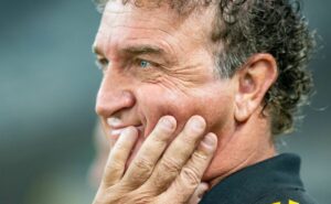 cuca projeta cruzeiro x atlético mg pelo estadual alfinetada chama atenção: “pé na forma”