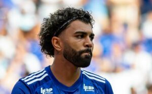 após gabigol, cruzeiro busca contratação de meia atacante do flamengo ainda nesta semana