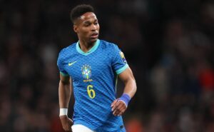 wendell chega ao brasil para assinar contrato com o são paulo até 2027 
