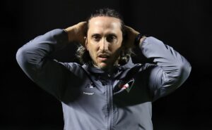 zubeldía afirma que são paulo está desequilibrado e aborda jogos fora do morumbis: “muito se falou”