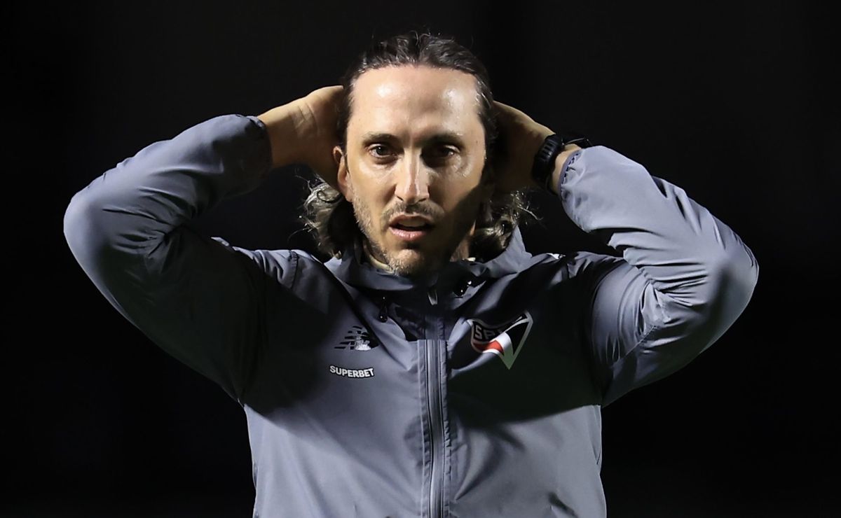 zubeldía afirma que são paulo está desequilibrado e aborda jogos fora do morumbis: “muito se falou”