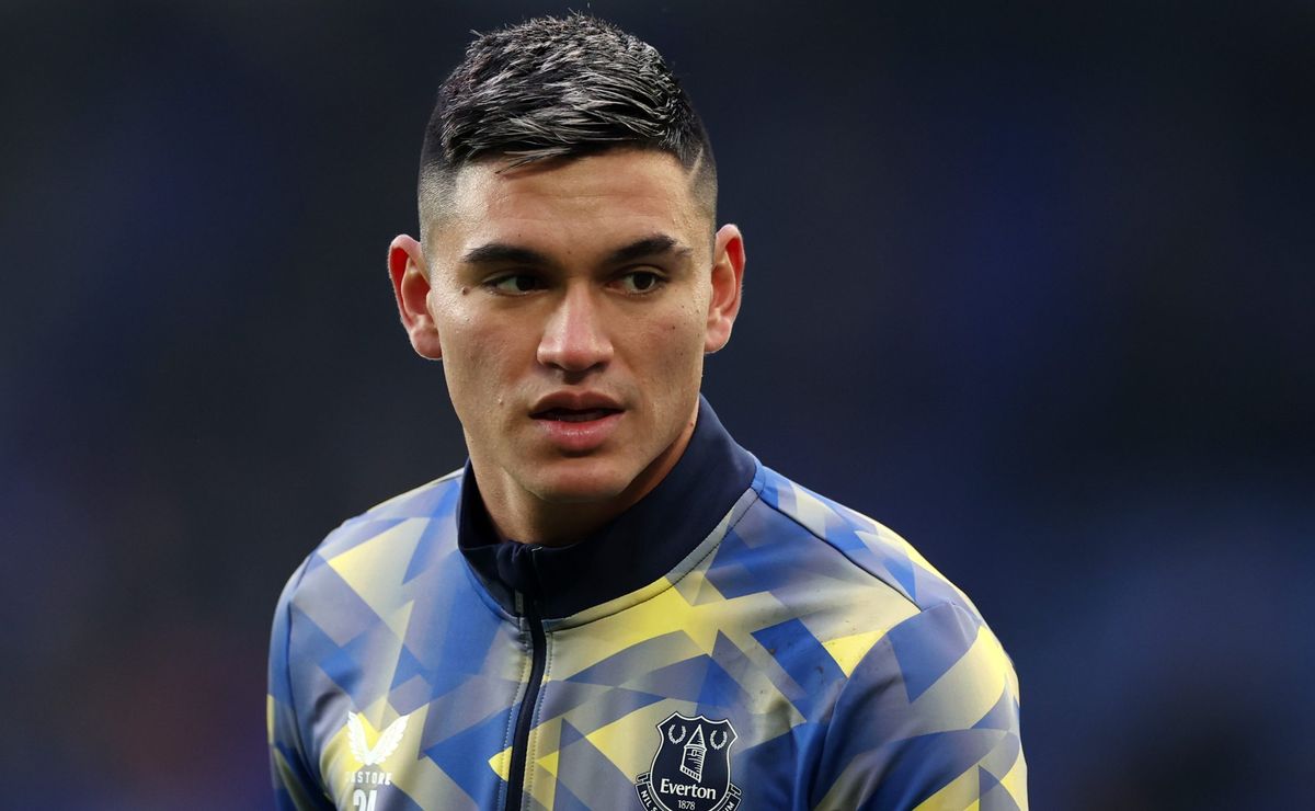 alcaraz voltando ao flamengo e deixando everton tem veredito e meia argentino deve seguir na inglaterra