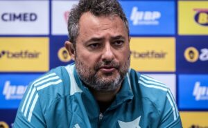 mattos posta vídeo e acusa falta de hulk em fabrício bruno antes de gol marcado no cruzeiro