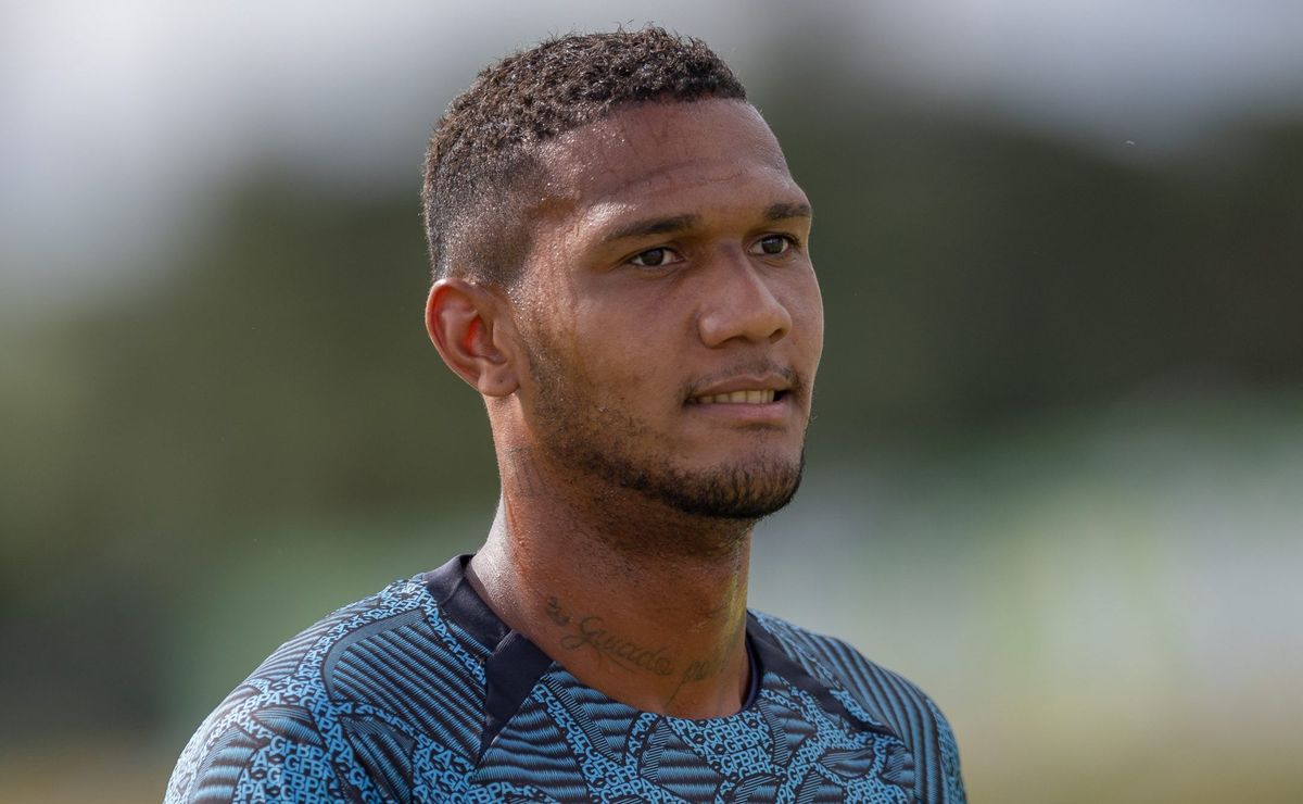 grêmio prepara barca de saídas com adriel, ronald e +2 após decisão de gustavo quinteros