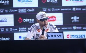 neymar responde sósia nas redes sociais após ‘confusão’ em santos: “to de olho”