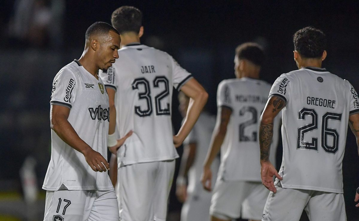 botafogo é o time que mais perdeu e com o pior ataque da série a