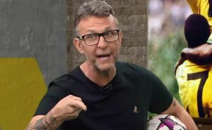 neto dispara recado para memphis depay do corinthians sobre a camisa 10: “juvenil”