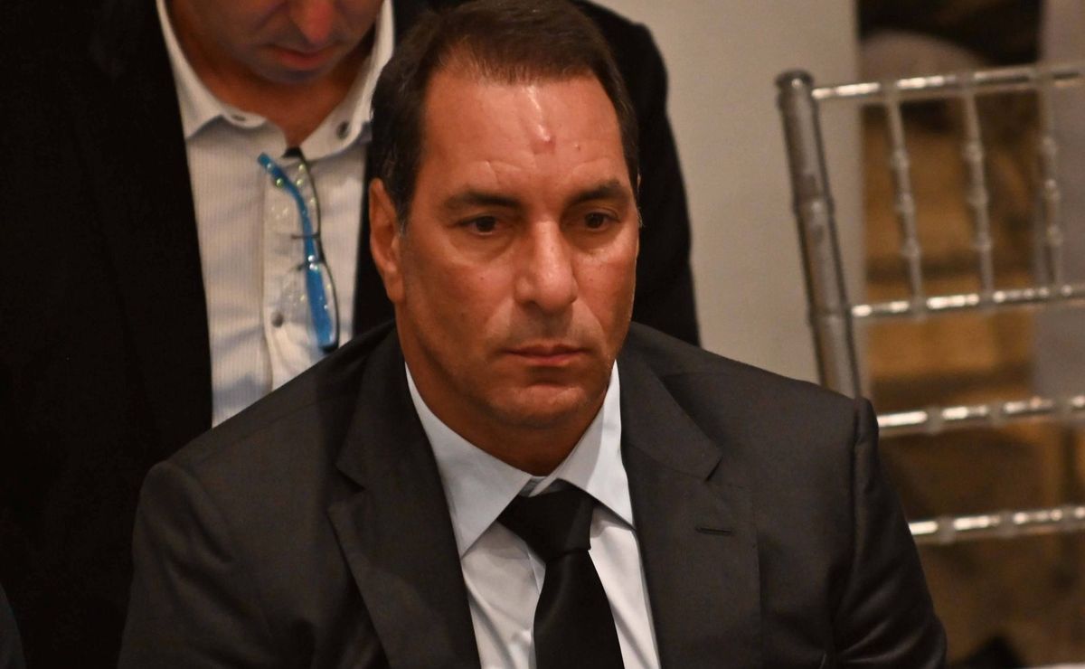 edmundo questiona o vasco sobre custo benefício de payet e coutinho no elenco 