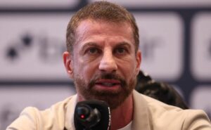 pedrinho aceita saída no vasco após aval de carille e venda de jean david é prioridade