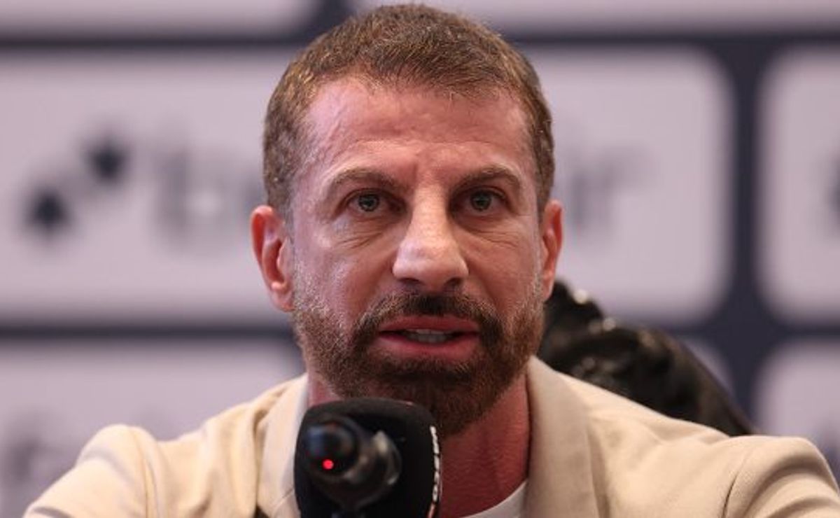 pedrinho aceita saída no vasco após aval de carille e venda de jean david é prioridade