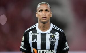saída de deyverson do atlético mg ao fortaleza possui informação confirmada e negociação é descartada