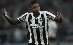 decisão da conmebol pode fazer cuiabano desfalcar o botafogo na libertadores e preocupa textor 