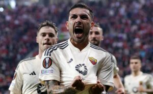 leandro paredes ganha força no santos, que oferece contrato até a copa; salário é r$ 700 mil/mês