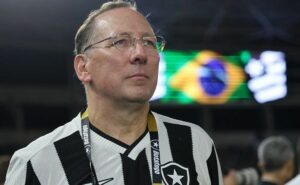 john textor e presidente do psg brigam em reunião sobre cota da tv no futebol francês