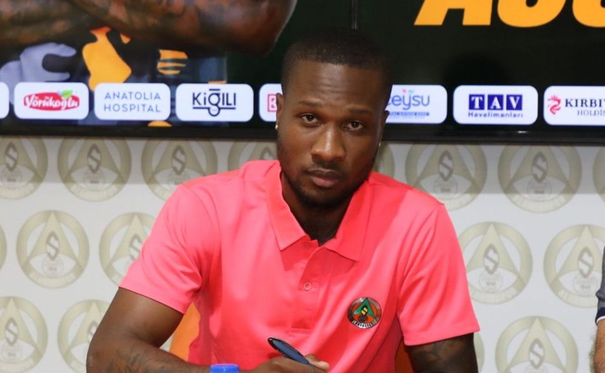 loide augusto chegando ao vasco depende da vontade do jogador