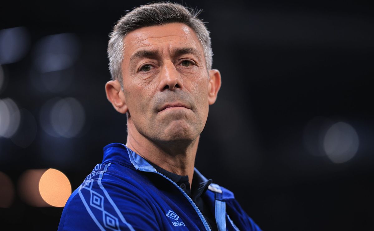 pedro caixinha barra atacante do santos após clássico contra o corinthians e willian bigode deve procurar outro clube