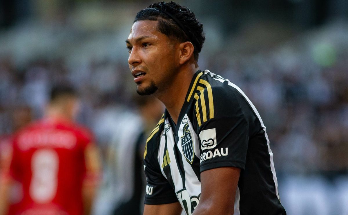 cuca enaltece rony e revela como atacante pode ser trunfo do atlético mg: “ele não dá…”