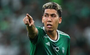 roberto firmino escolhe ficar no al ahli após contato de flamengo, palmeiras, corinthians e atlético mg