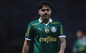 maurício sofre luxação no ombro e palmeiras pode ficar sem seu destaque por até 6 meses